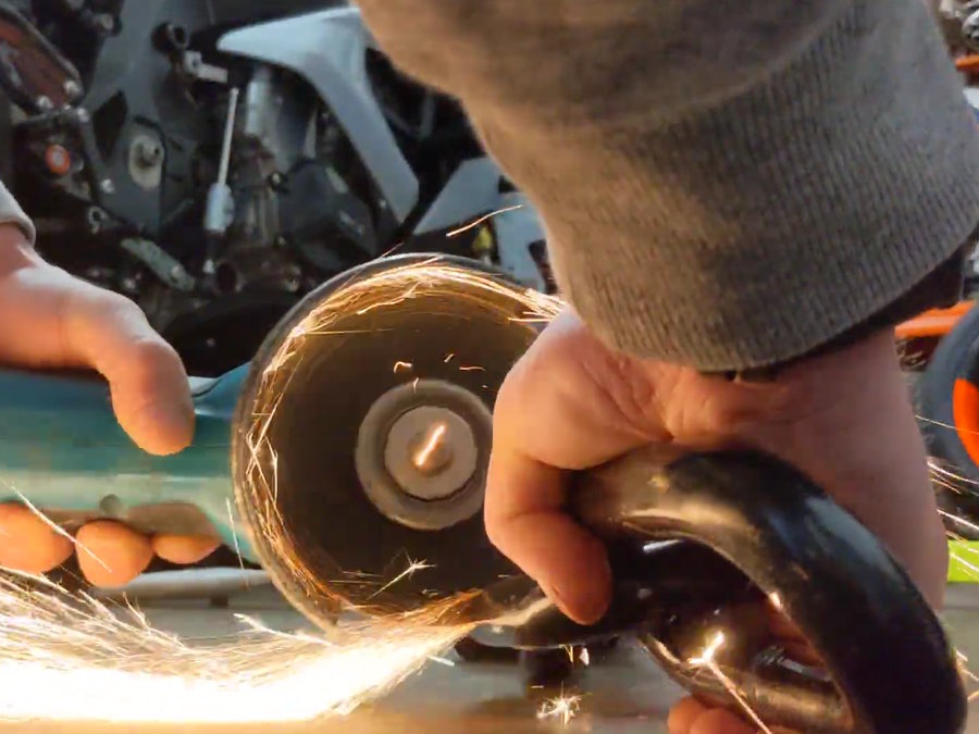 Can angle grinders cut security chains?