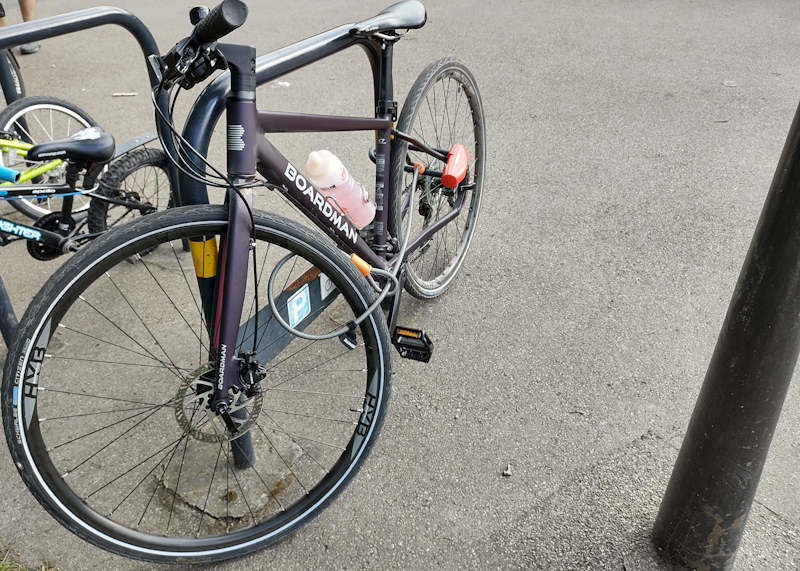 How to properly lock your bicycle